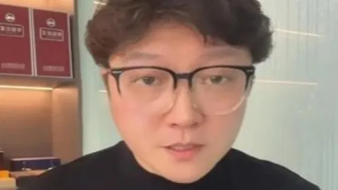 大连队0-1负于重庆两江竞技，冯劲获大摩托助攻打破进球荒